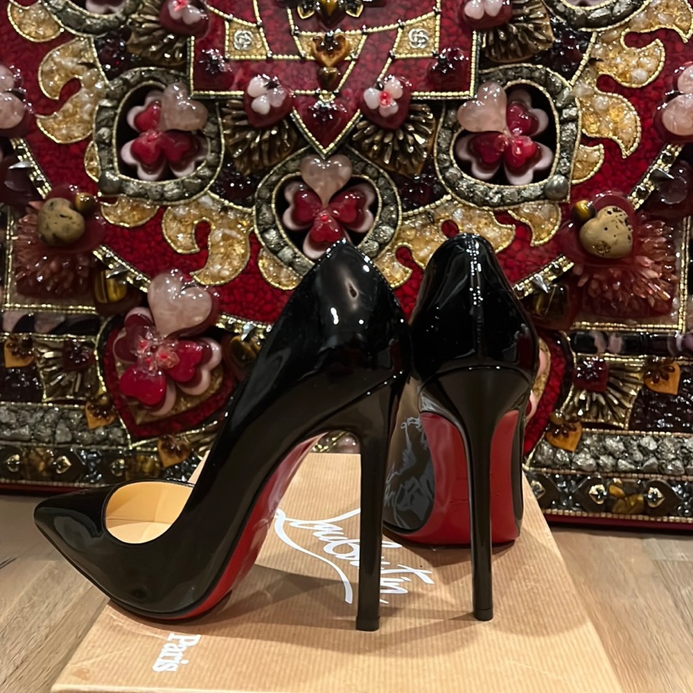 Iconic Pigalle Follies size 36